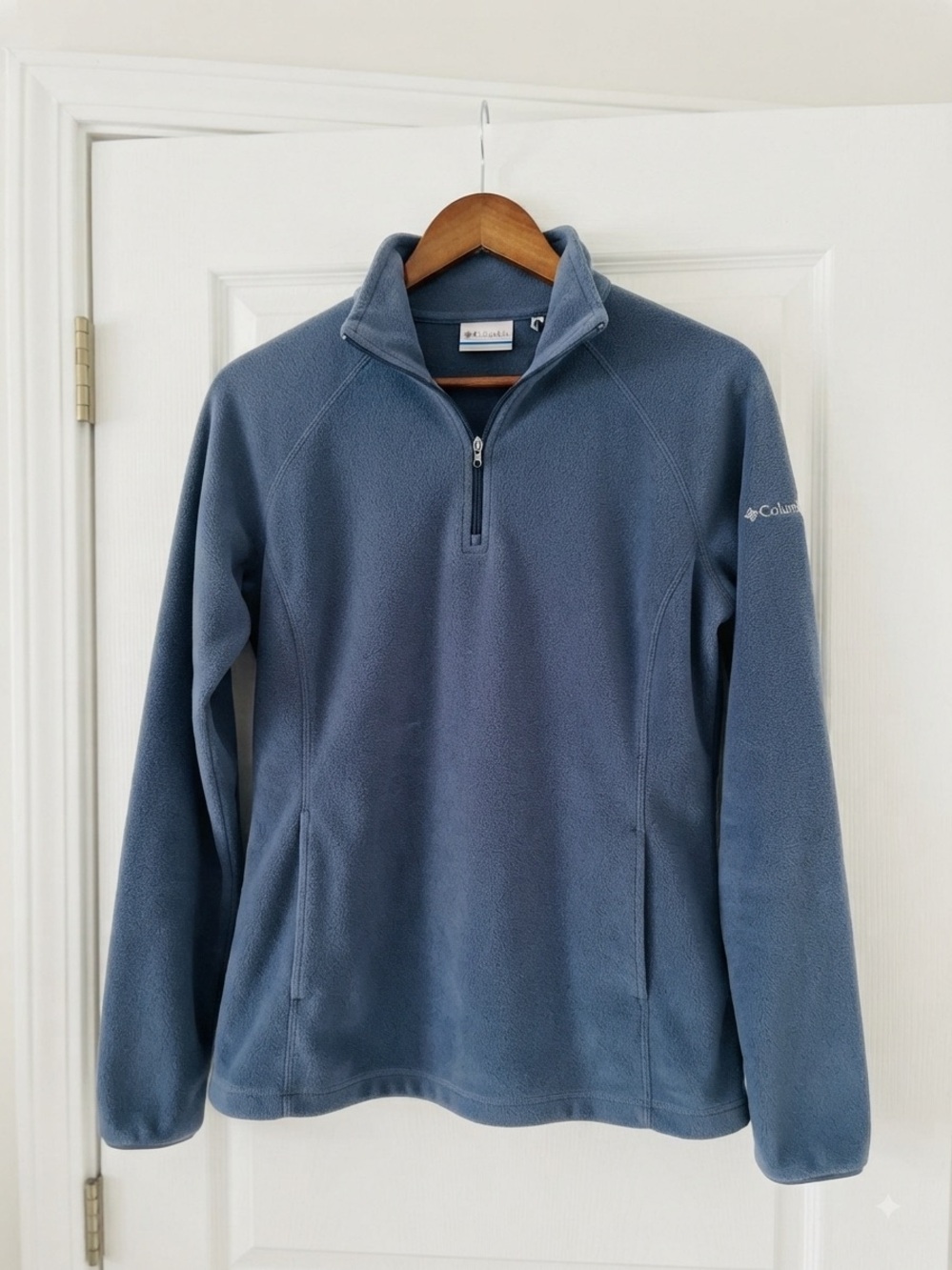 ♠️ Fleece Pullover 
Columbia • Featherweight Microfleece - Picture 2 of 2
